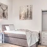 One Moment Boardinghouse -
