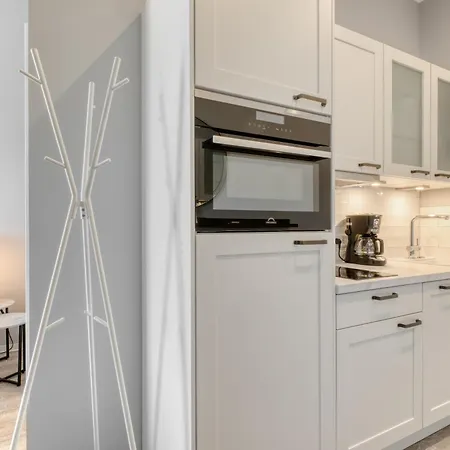 One Moment Boardinghouse - *