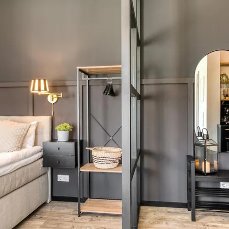 One Moment Boardinghouse - בית אירוח פורטה וסטפאליקה