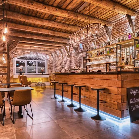 One Moment Boardinghouse - * פורטה וסטפאליקה