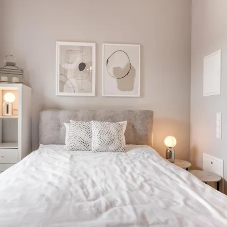 One Moment Boardinghouse - בית אירוח