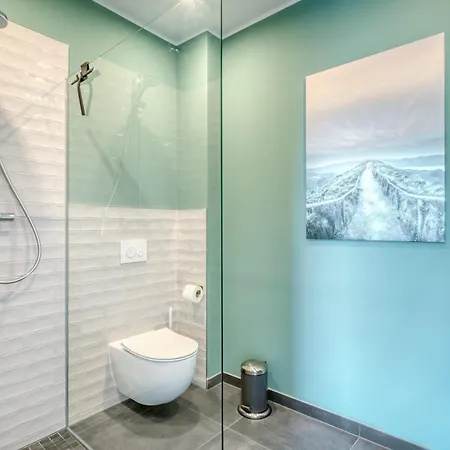 One Moment Boardinghouse -