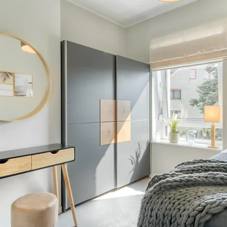 One Moment Boardinghouse - *