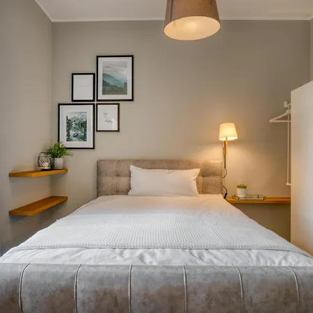 One Moment Boardinghouse - בית אירוח