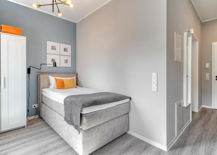 One Moment Boardinghouse -