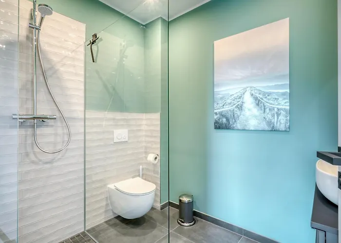 One Moment Boardinghouse -